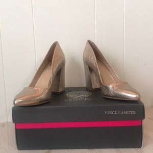 Vince Camino champagne pumps
